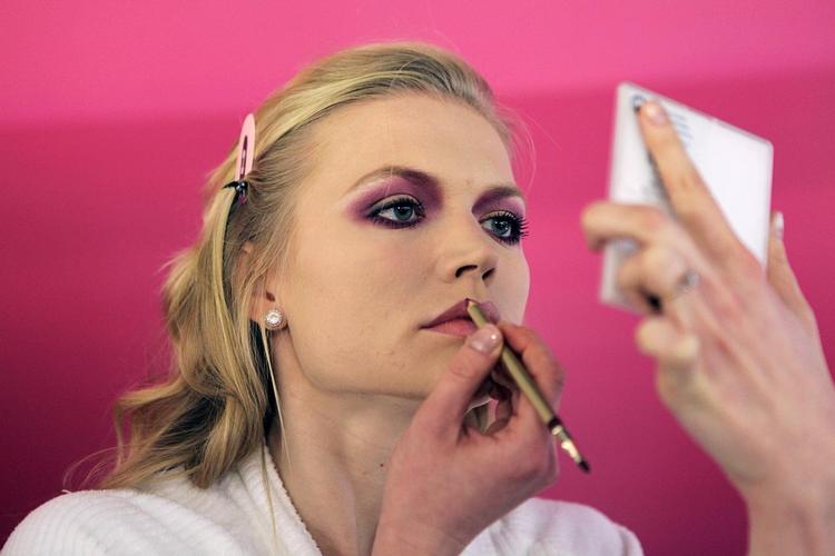 Rige russere elsker læbestift og iøjnefaldende makeup. 