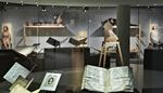 Kun 17 mennesker ad gangen får adgang til Marina Abramovics iscenesættelse af skatte fra Det Kongelige Bibliotek, hvilket fortætter oplevelsen. 