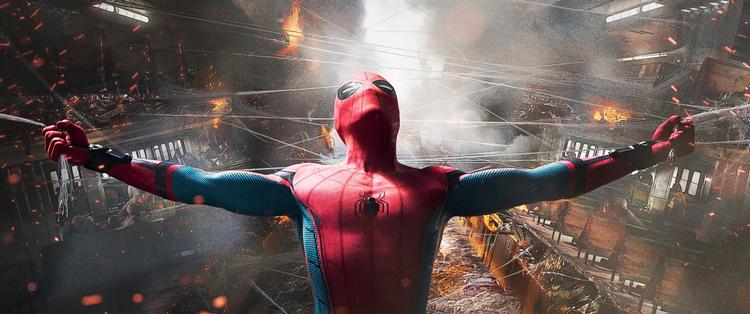 Tom Holland spiller Spider-Man igen i en ny, men trægt opstartende fortælling om teenage-helten. 