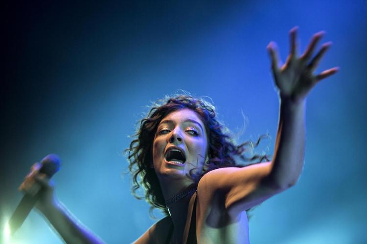 Unikke koncertøjeblikke med kunstnere som her Lorde på Roskilde Festival trækker. Arkivfoto: Ivan Riordan Boll