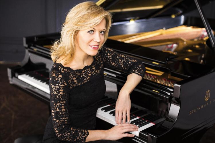 Olga Kern mestrer den russiske klaverskoles vilde teknik.  