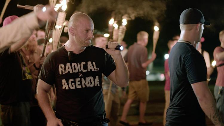 Nationalist og talsmand for Unite the Right Christopher Cantwell er skræmmende med sine udsagn i dokumentaren. 