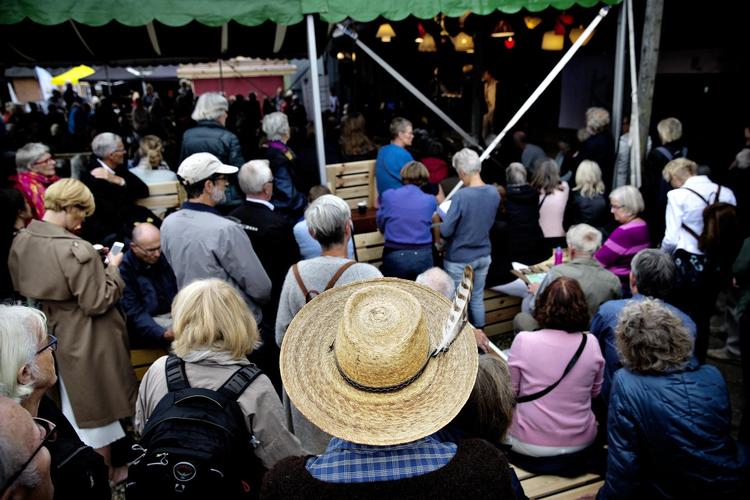 20.000 mennesker fra land og by ventes til Mors for at opleve kunst og diskutere, hvad vi skal med kultur. Kulturmødet Mors er i gang. 