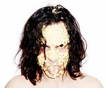 Skuespiller Simon Mathew er Amlet i digteren Caspar Erics omskrivning af Shakespeares drama, som har premiere på Aarhus Teater. 