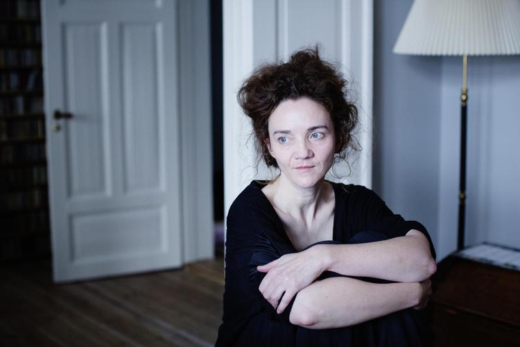 
    Ursula Andkjær Olsen, forfatter, aktuel med romanen 'Krisehæfterne'.
 