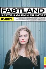Clara er en af de teenagere, man følger i webserien ’Fastland’, der gør op med forestillingen om, hvordan en serie bør være . 