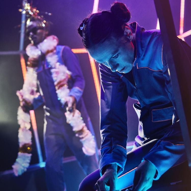 Maria Rich og Mohamed Ali Osman spiller historier fra deres eget liv på nørrebroteatret Grob. 