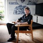 Jesper Wung-Sung føler sig suget ind i Børge Mogensens spanske stol, når han sidder i den. 