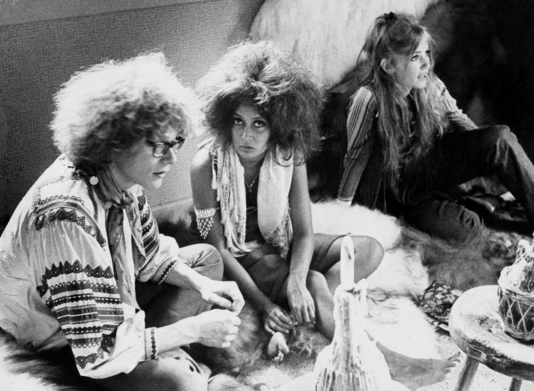 Meget er sket med både verden, hårmoden og The Savage Rose siden denne stund i 1970’erne, men deres musik taler stadigvæk til samtiden. 