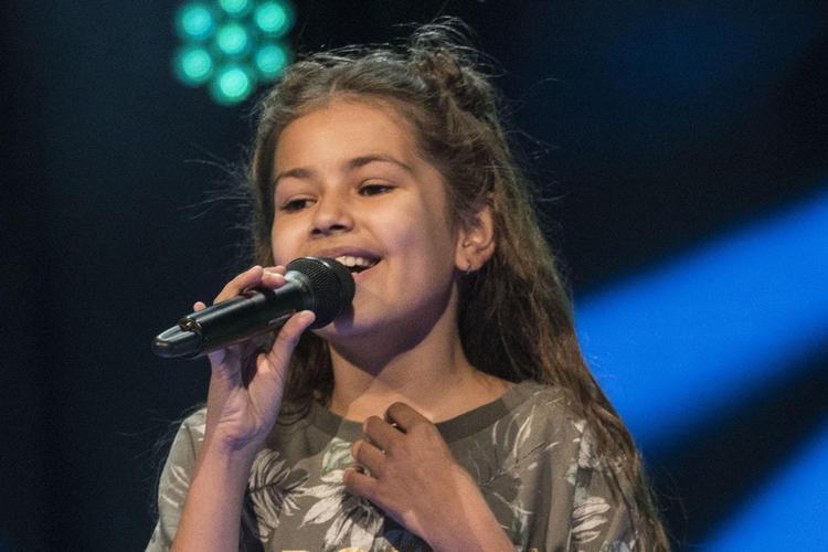 Bl.a. takket være dommerne kommer børnene tilsyneladende godt igennem Voice Junior. Her 9-årige Sophia fra Roskilde. 