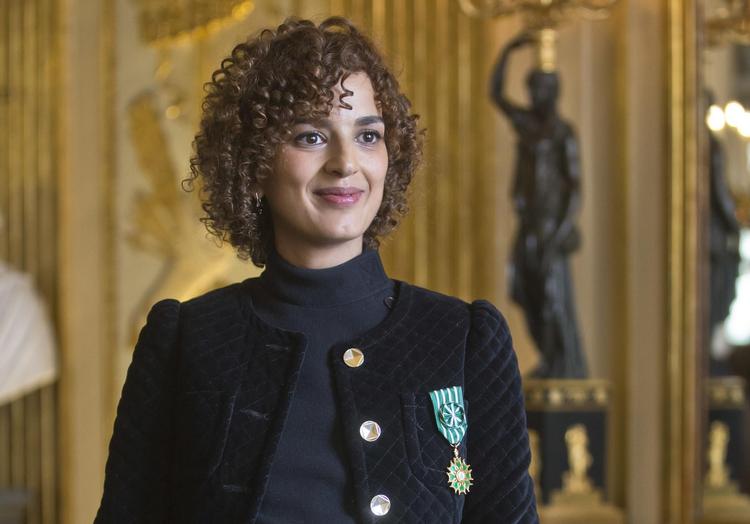 Lëila Slimani vandt sidste år den fornemste franske litteraturpris, Prix Goncourt, for romanen ’Chanson douce’ og fik i marts i år ordenen ’Officier de l'ordre des Arts et des Lettres’. 