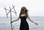 Dansk metal anno 2017 byder på dommedagshymner og liflig harmonisk fortidsjammer. Myrkur blander de nordiske sprog i sine sange. PR-foto Daria Endresen