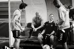 DR går bag om spillerne på det danske landshold, som er det yngste siden 1970. På billedet (fra venstre) Thomas Delaney, Kasper Schmeichel, Henrik Dalsgaard og Mathias 'Zanka' Jørgensen. 