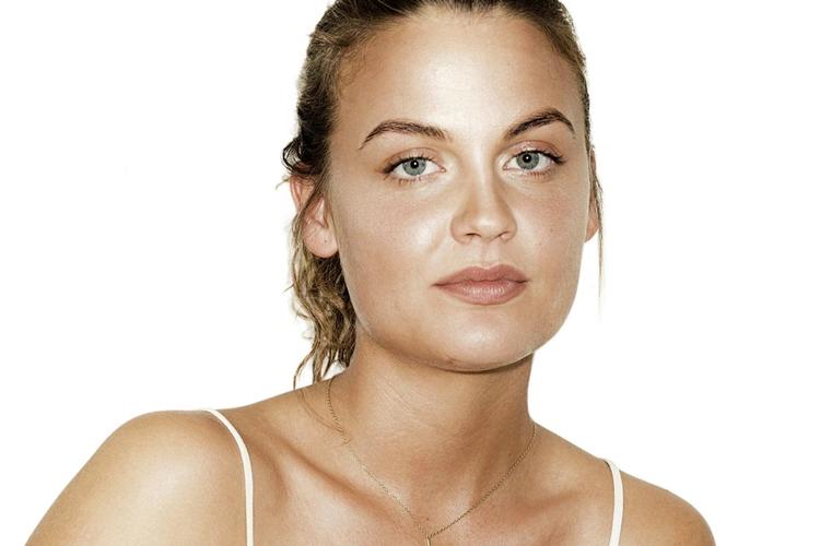 Den danske R'n'B-sangerinde Bette er i samarbejde med Emil Kruse og Kå aktuel med sin første single 'Da Du Kom'. Olivia Rohde 