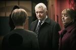Martin Shaw som George Gently og Lisa McGrillis som Rachel Coles i Alan Hunters krimi. 