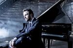 26-årige Daniil Trifonov har en fantastisk palet af bløde, lysende farver til sin rådighed ved flyglet. Men det er solostykkerne, man skal høre hans nye album for. 
