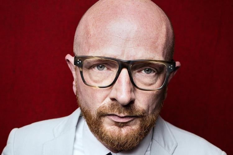 Mads Brügger erkender, at han har haft en for ukritisk en  kildeomgang med den argentinskdanske playboy Pierre Flensborg i forbindelse med sit bogprojekt '11.11.11'. 