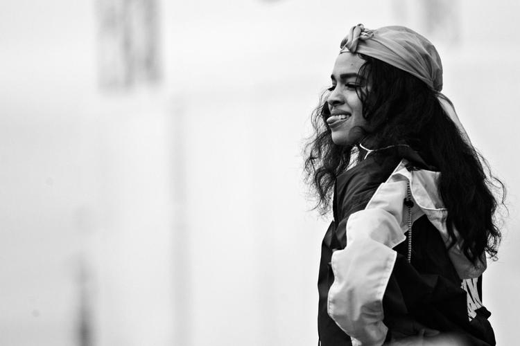 PrincessNokia er en politisk og konfliktsøgendemusiker, der forsøger at vække sit publikum. 