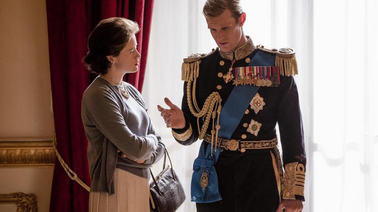 På fredag er der premiere på anden sæson af Netflix-serien om dronning Elizabeth og prins Philip. Claire Foy er den unge Elizabeth, og Matt Smith spiller Philip, og både replikker og spil sidder i overklasseskabet 
