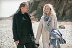 Stellan Skarsgaard spiller forfatteren Max Zorn, som har en affære med Rebecca spillet af Nina Hoss.  