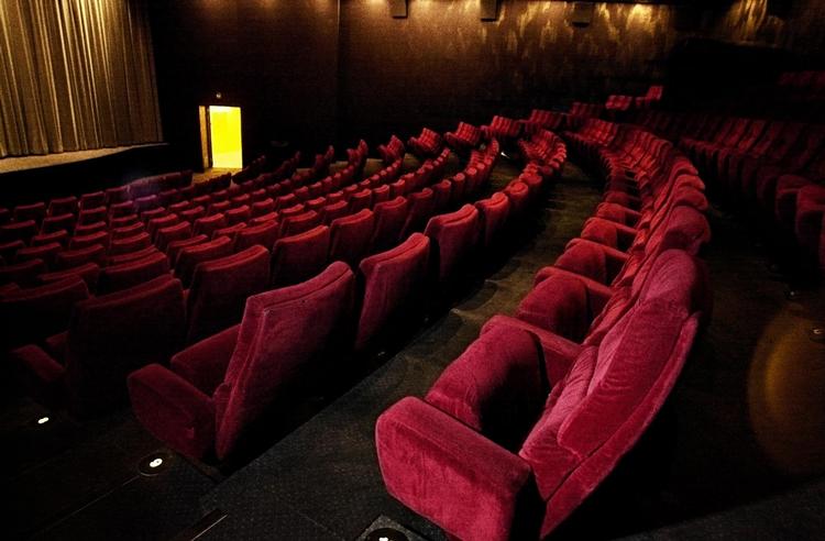 Biograferne er udfordret af streamingtjenesternes film og serier. 