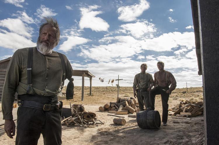 Skuespiller Claes Bang er lige for tiden ved at se Netflix' westernserie 'Godless'.  