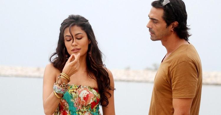 Filmen ’Inkaar’ er udkommet før #MeeToo-bevægelsens opblomstring, men forsøger at italesætte sex-chikane og magtproblematikker. 