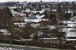 Hvis vi kunne vælge frit, uden økonomiske begrænsninger, ville hele 71 procent af os vælge et enfamiliehus med grund til. 