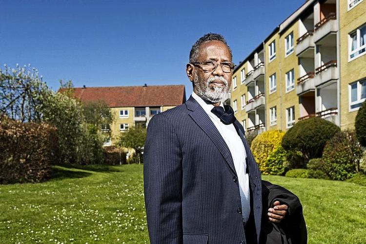 Når Ahmed er i Somalia, savner han sine rundstykker med appelsinmarmelade. 