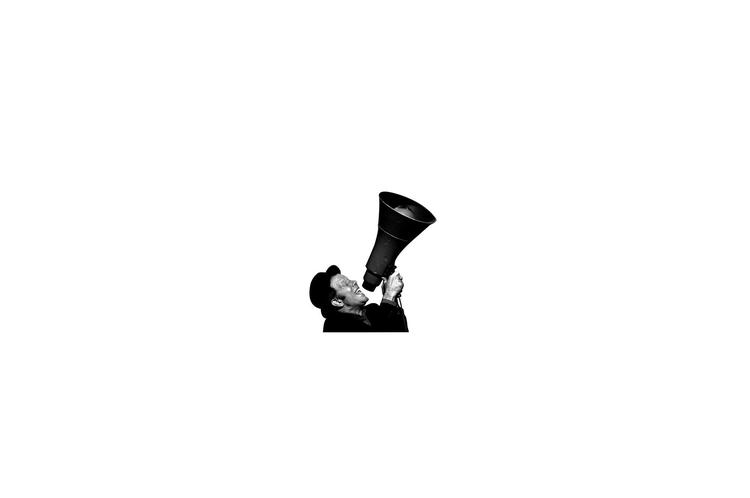 Tom Waits har lavet et remix af sit album ’Real Gone’, der oprindeligt var hans hiphop-album. Her blev der banket og trampet og hylet gennem forvrængede højttalere. 