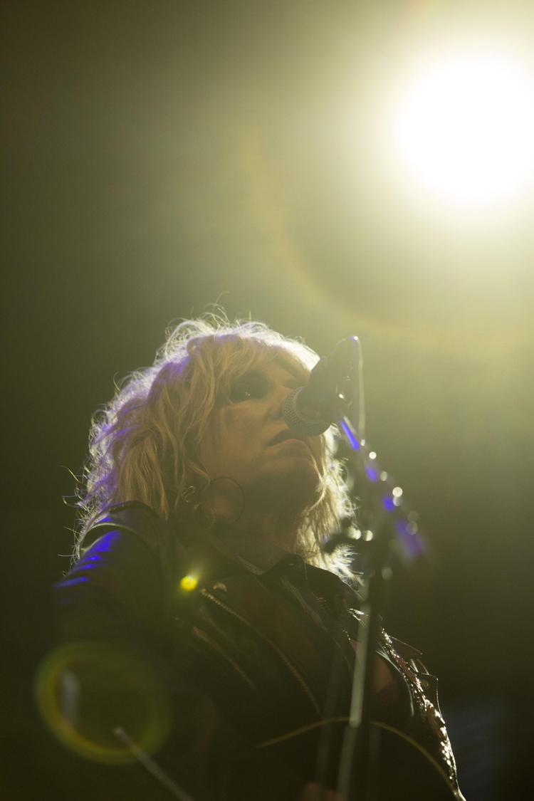 Lucinda Williams har lavet en genindspilning af ’This Sweet World’ fra 1992. Arkivfoto Louise Herrche Serup/POLFOTO