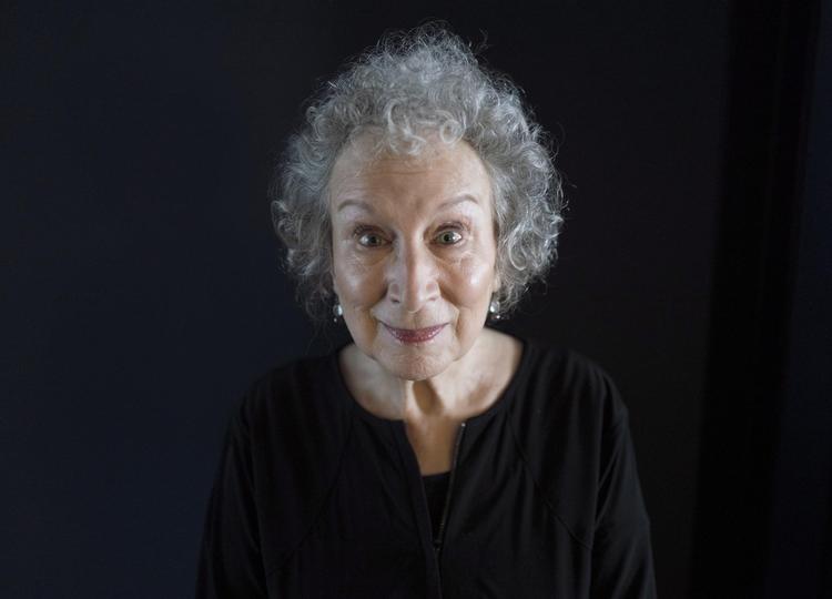 Margaret Atwood var sidste år den bedst sælgende skønlitterære forfatter i Storbritannien. 