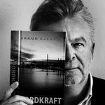 Jakob Ejersbos 'Nordkraft' var med til at gøre gode tider bedre for Gyldendal i Stig Andersens første år i direktørstolen. 2017-regnskabet bliver ikke så godt som forventet, men Stig Andersens efterfølger overtager forlaget, som mange forfattere stadig drømmer om at udkomme på. 
 