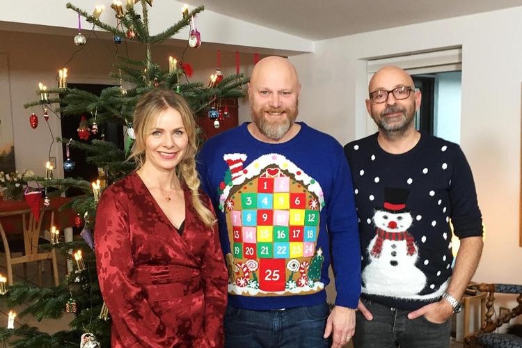 Anne Glad, Mads Steffensen og Flemming Møldrup var klædt på til julenarrestreger.  DR