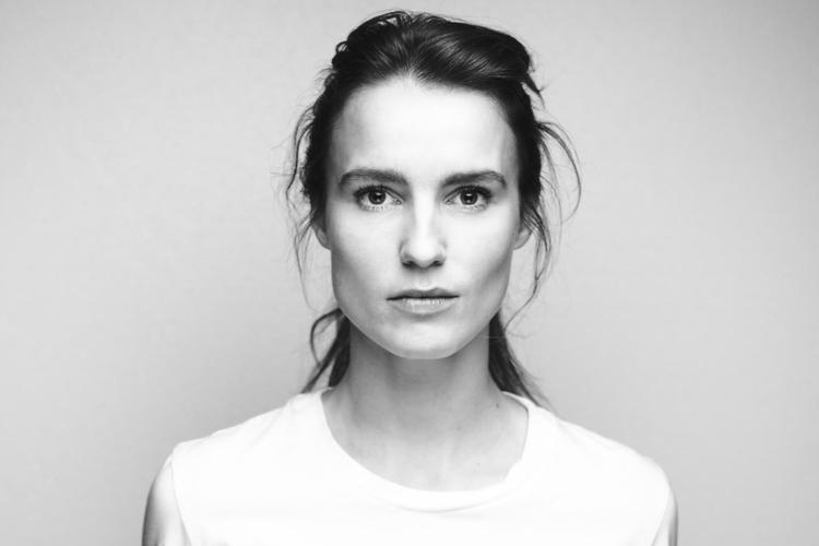 Amanda Collin når ikke at se alle de film i biografen, hun gerne vil, men anbefaler den danske sci-fi-film 'Qeda' af Max Kestner. 