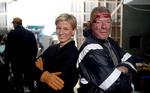 I  første udsendelse er temaet tv-streaming, og vært Louise Wolff følger skuespilleren Søren Malling, der er på optagelse til en ny international tv-serie.  