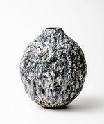 Sidste efterår kunne gæsterne på kunstmuseet i den japanske by Kanzawa opleve denne krukke  af Morten Løbner Espersen. Den var en del af udstillingen 'Everyday Life' om dansk design, der var tilrettelagt af designeren Cecilie Manz. 