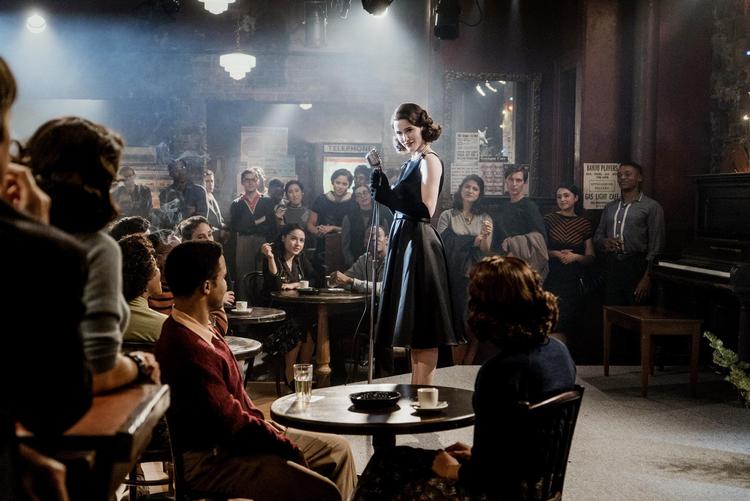 Nanna Cecilie Bang er vild med serien ’The Marvelous Mrs. Maisel’ med alle dens nørdede og popkulturelle referencer. Det er forfatterne bag 'Gilmore Girls', der har skrevet den. 