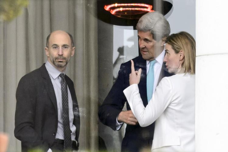 Robert Malley var medlem af præsident Obamas nationale sikkerhedsråd i Det Hvide Hus, og han var også leder af USA’s delegation under forhandlingerne mellem Iran og USA. Det giver hans analyser af Syrien og Iran stor vægt. Laurent Gilleron/AP