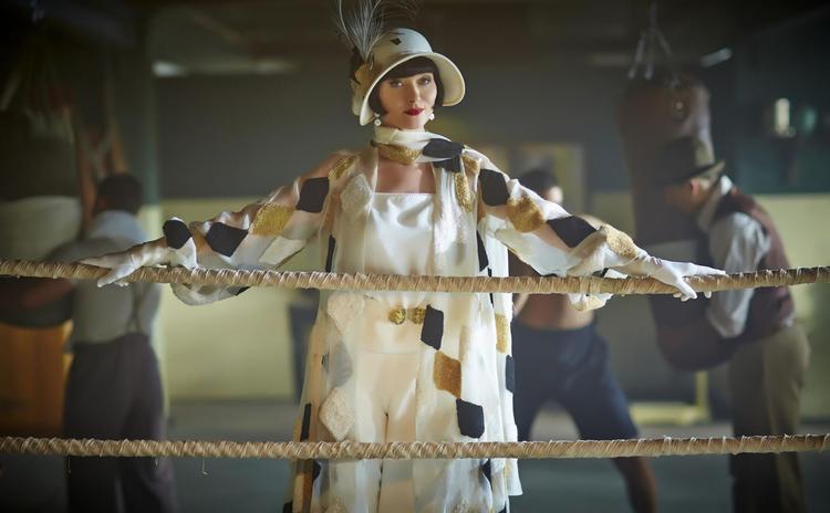 Essie Davis som Phryne Fisher i krimiserien ’Mord med Miss Fisher’. Every Cloud Productions/ALL3MEDIA