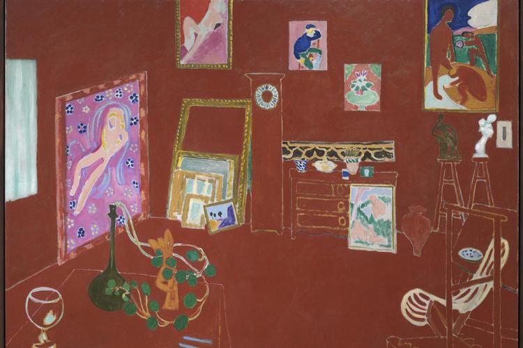 Maleriet i maleriet. I Matisses ’De Røde Atelier’ (1911), som er i samlingen på Museum of Modern Art i New York, ser man den franske kunstners maleri ’Nymfe og Faun’ placeret op ad kommoden.  Digital image, The Museum of Modern Art, New York/Scala, Florence. © 2018. 