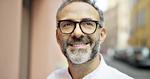 Første afsnit af ’Chef’s Table’ på Netflix handler om italienske Massimo  Bottura, men genidyrkelsen i programmet bliver ganske enkelt for meget.  Foto: Netflix Foto: Netflix
