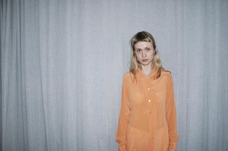 Pernille Abd-El Dayem debuterede i 2015 med bogen 'Inden for revet'. ’June’ er hendes anden bog og romandebut. Hun er uddannet fra Forfatterskolen i 2012.  Sigrún Gudbrandsdottír