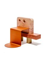 ’Lick my Ass’ hedder designduoen Pettersen & Heins charmerende stol med orange ståltunge. Det er et af de objekter, man er nødt til at se på stedet for rigtig at føle, hvor tillokkende, det er. Mindcraft/Anders Sune Berg