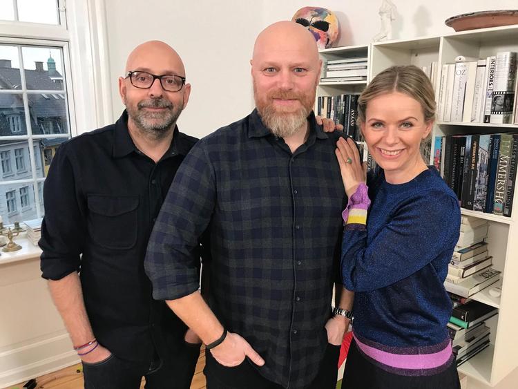 Livsstilseksperterne Flemming Møldrup (tv.) og Anne Glad (th.)  samt tv-vært Mads Steffensen er fast hold i 'Kender du typen'.  Foto: Svend Thomsen Foto: Svend Thomsen