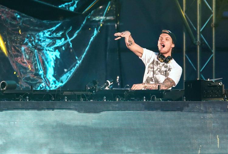 I sin del af musikverdenen blev Avicii et kæmpenavn. Her optræder han ved en koncert på Ullevi Stadion i Göteborg i Sverige i maj 2015.  Björn Larsson Rosvall/Ritzau Scanpix/Ritzau Scanpix