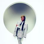 Efter at have gemt sig bag en fiktiv robotfigur træder Janelle Monáe nu frem som sig selv.  Pr-foto fra Warner