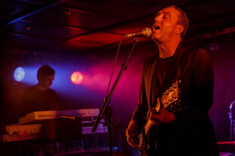 Nikolaj Nørlund & co. leverede en intimkoncert og masser af nostalgi fredag aften på Stengade på Nørrebro i København. Foto Mads Nissen