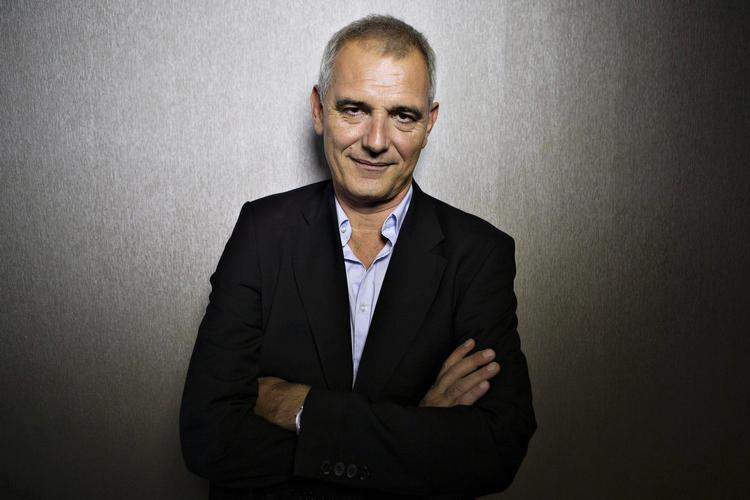Laurent Cantet ligner måske lidt en professor, men han ville hade, hvis hans film skulle ligne sociologiske doktordisputatser. Så hellere putte en pistol ind i plottet. Foto Chris Young