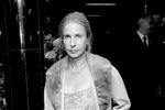Lionel Shriver er kendt for romanen 'We Need to Talk About Kevin', som også er filmatiseret. Hendes seneste roman 'The Mandibles' er en dystopisk roman om USA og et af sidetemaerne er indvandring. Det har fået hendes svenske forlægger til at trække sig fra samarbejdet.  /AP